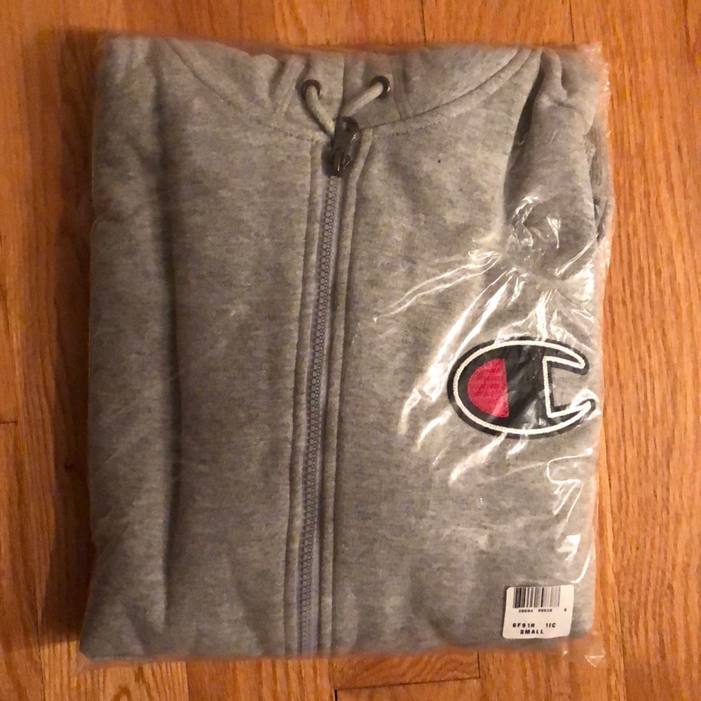 Women’s full zip Champion hoodie